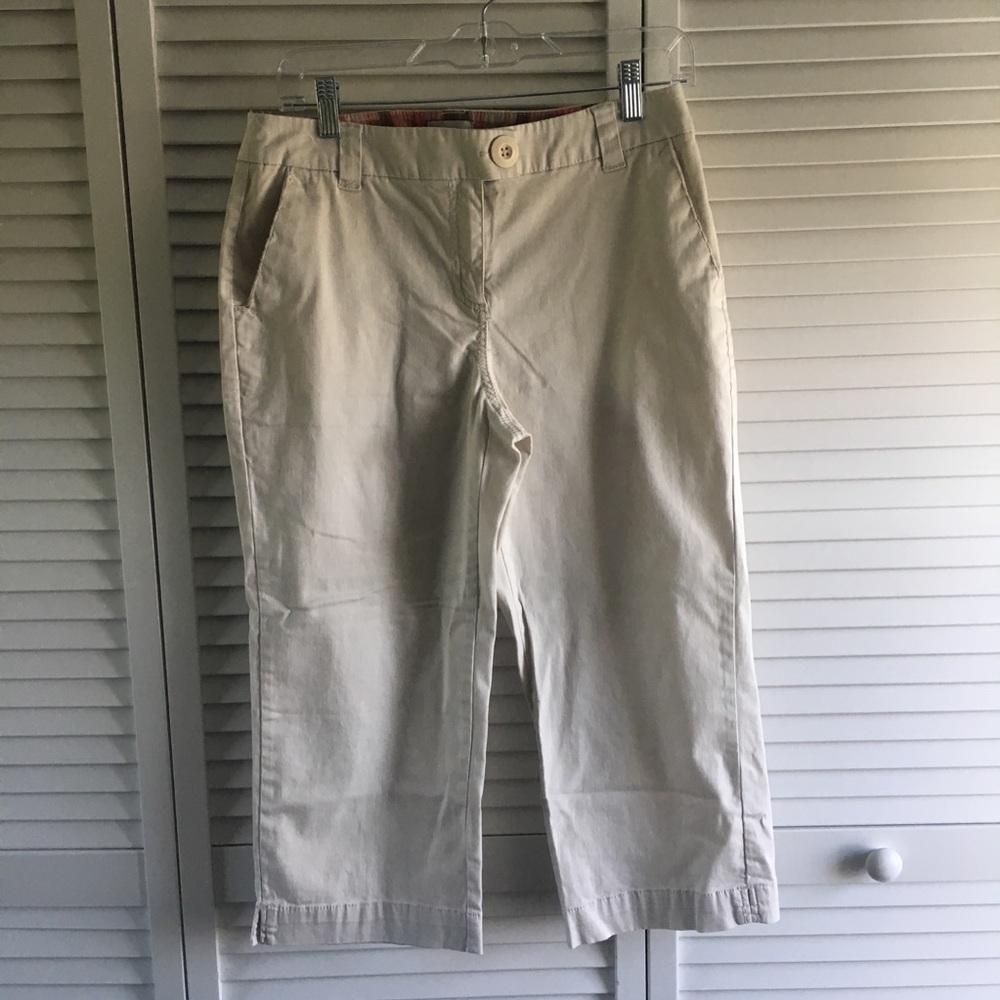 Chico’s Capri chino pant